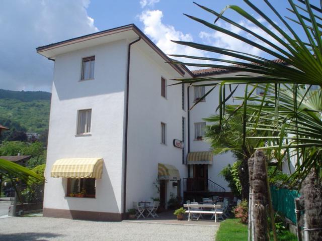 Lake Maggiore Hotel Elvezia מראה חיצוני תמונה