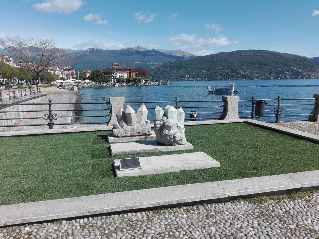 Lake Maggiore Hotel Elvezia מראה חיצוני תמונה